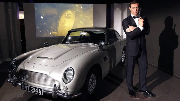 Джеймс Бонд